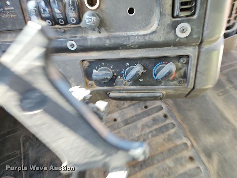 image for item EI8378 2013 Freightliner  M2 refuse truck