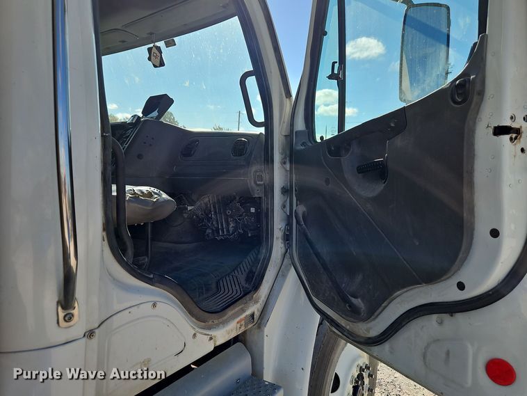 image for item EI8378 2013 Freightliner  M2 refuse truck