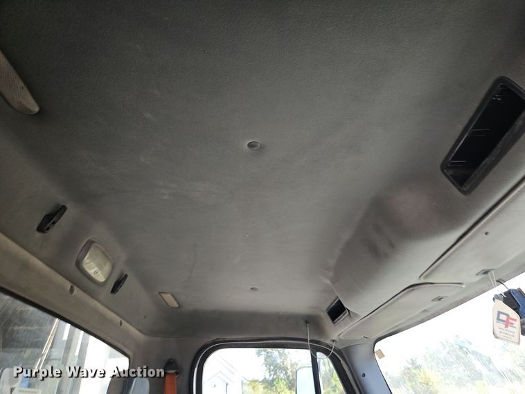 image for item EI8378 2013 Freightliner  M2 refuse truck