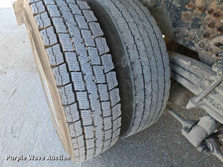 image for item EI8378 2013 Freightliner  M2 refuse truck