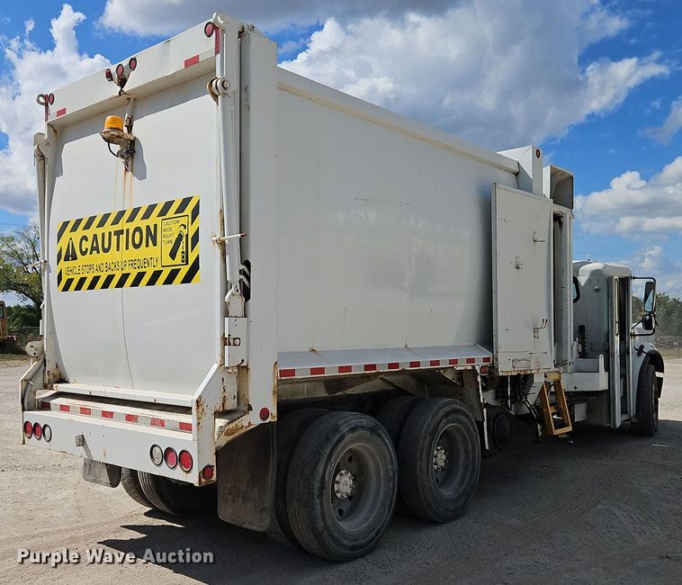 image for item EI8379 2005 Freightliner  M2 refuse truck