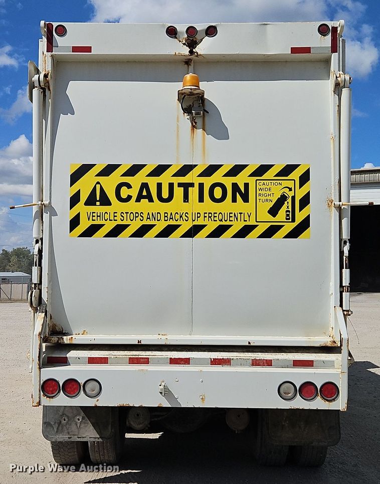 image for item EI8379 2005 Freightliner  M2 refuse truck