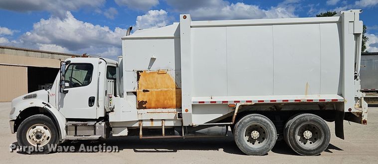 image for item EI8379 2005 Freightliner  M2 refuse truck