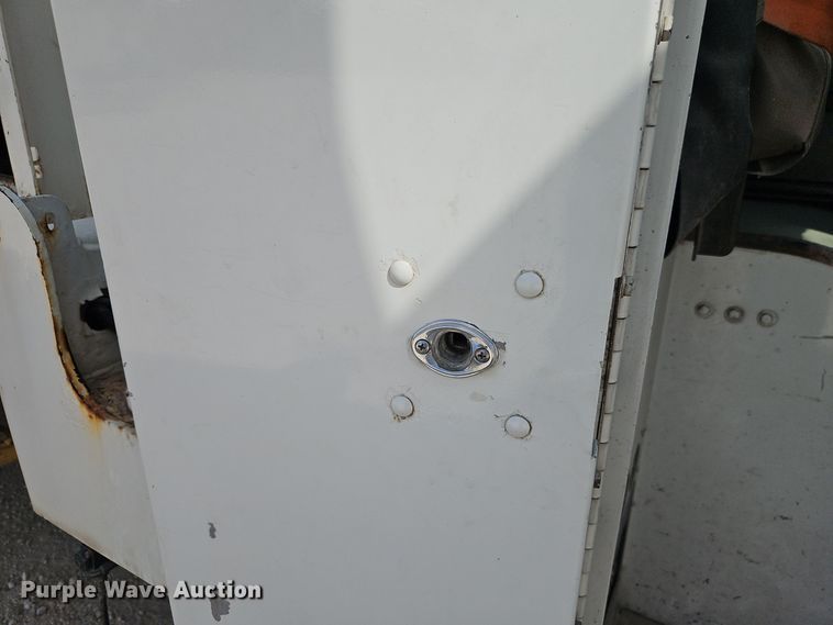 image for item EI8379 2005 Freightliner  M2 refuse truck