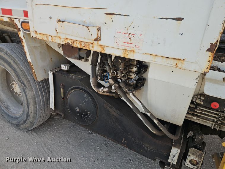 image for item EI8379 2005 Freightliner  M2 refuse truck