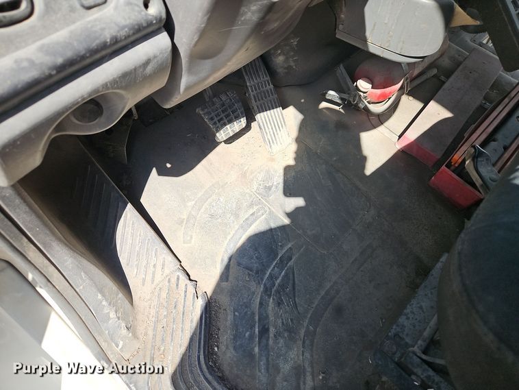 image for item EI8379 2005 Freightliner  M2 refuse truck