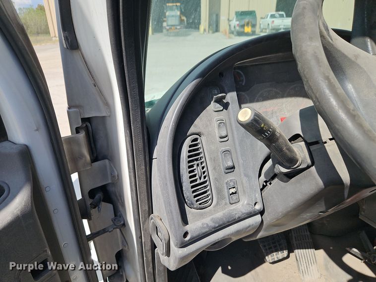 image for item EI8379 2005 Freightliner  M2 refuse truck