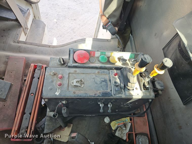 image for item EI8379 2005 Freightliner  M2 refuse truck