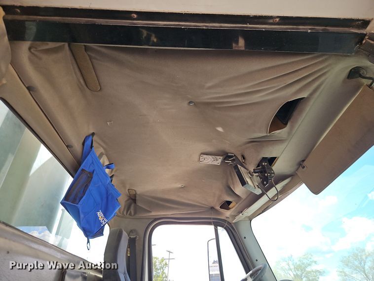 image for item EI8379 2005 Freightliner  M2 refuse truck