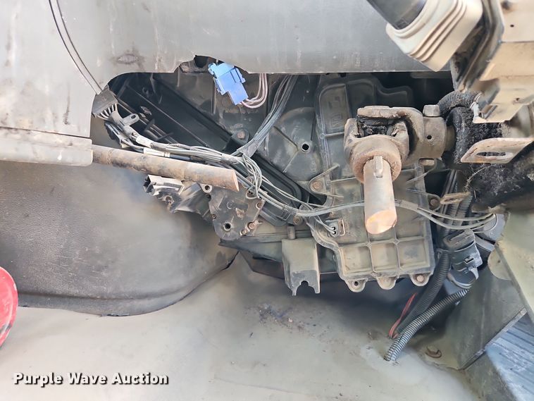 image for item EI8379 2005 Freightliner  M2 refuse truck