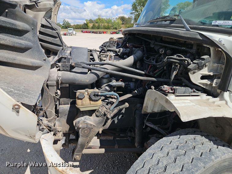 image for item EI8379 2005 Freightliner  M2 refuse truck