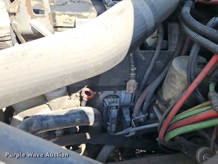 image for item EI8379 2005 Freightliner  M2 refuse truck