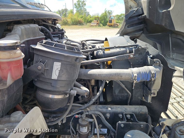 image for item EI8379 2005 Freightliner  M2 refuse truck