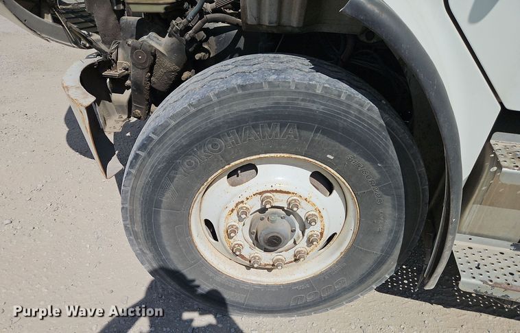 image for item EI8379 2005 Freightliner  M2 refuse truck