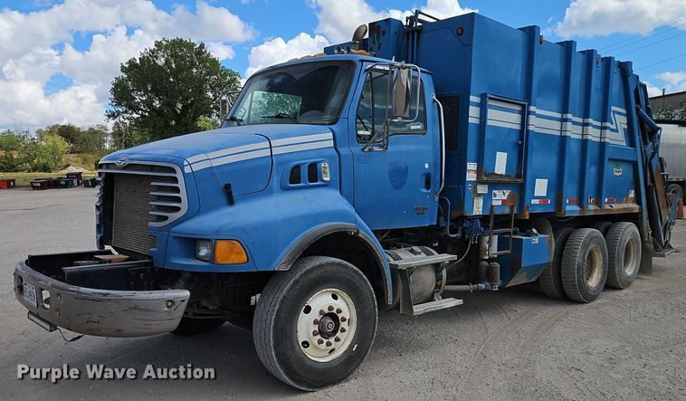 image for item EI8380 2006 Sterling  L9500 refuse truck