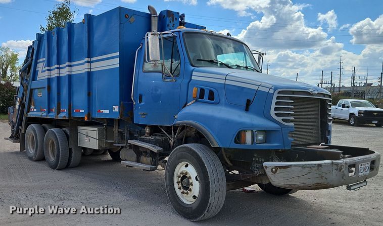 image for item EI8380 2006 Sterling  L9500 refuse truck