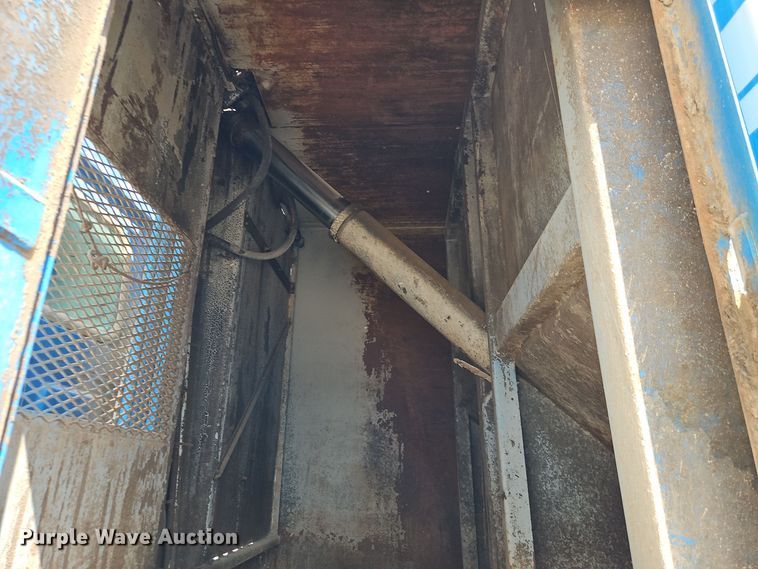 image for item EI8380 2006 Sterling  L9500 refuse truck