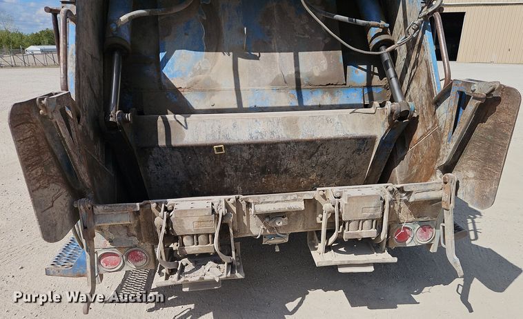 image for item EI8380 2006 Sterling  L9500 refuse truck