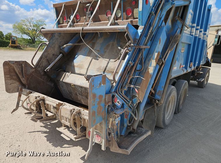 image for item EI8380 2006 Sterling  L9500 refuse truck