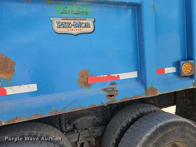 image for item EI8380 2006 Sterling  L9500 refuse truck