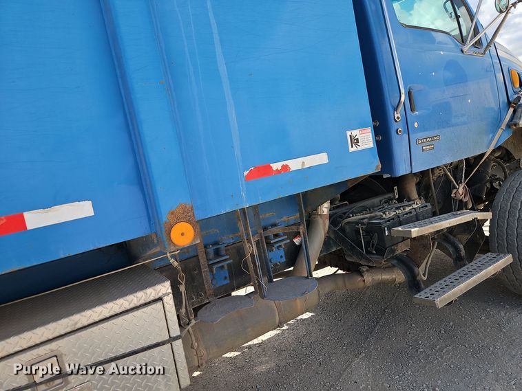 image for item EI8380 2006 Sterling  L9500 refuse truck