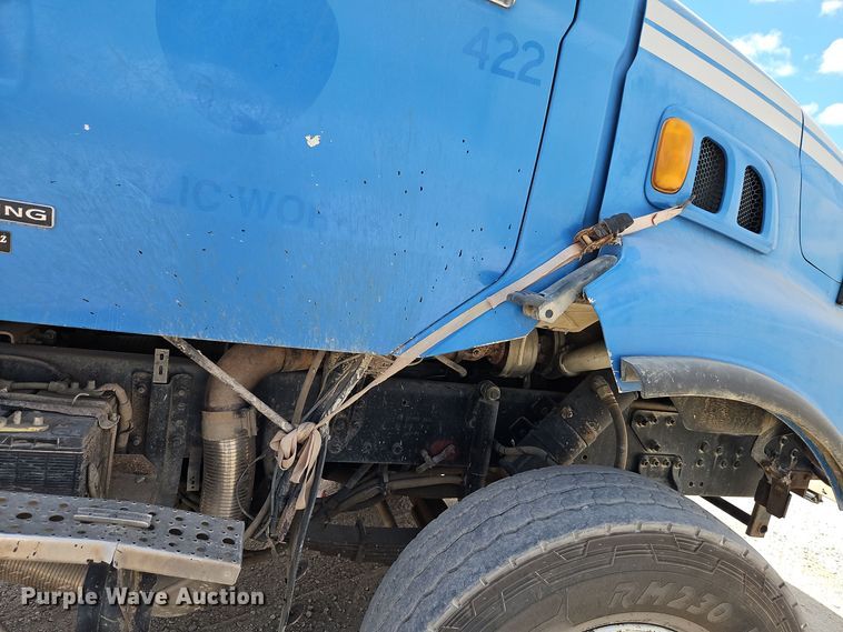 image for item EI8380 2006 Sterling  L9500 refuse truck