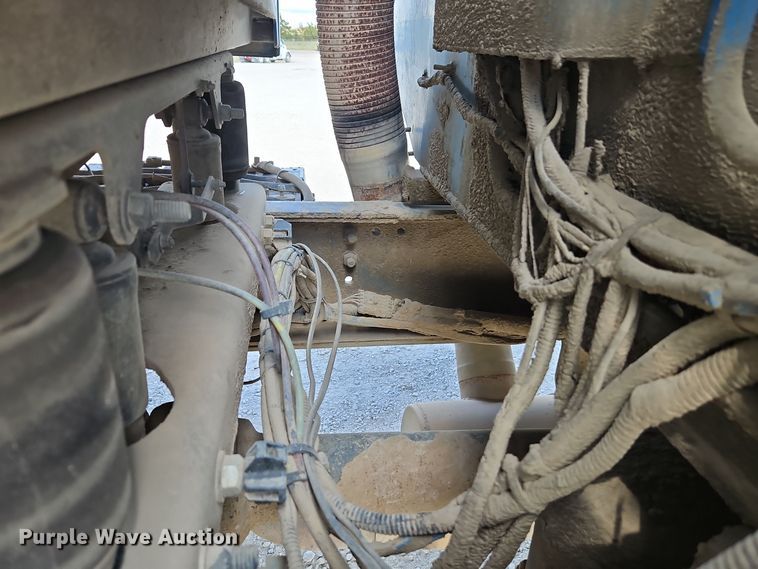 image for item EI8380 2006 Sterling  L9500 refuse truck