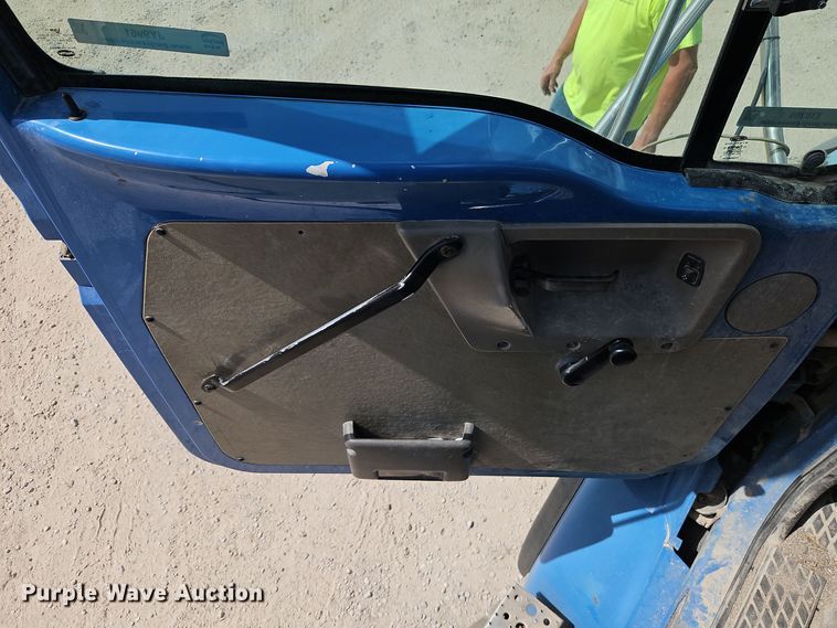 image for item EI8380 2006 Sterling  L9500 refuse truck