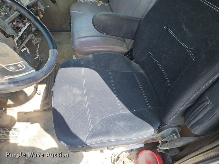 image for item EI8380 2006 Sterling  L9500 refuse truck