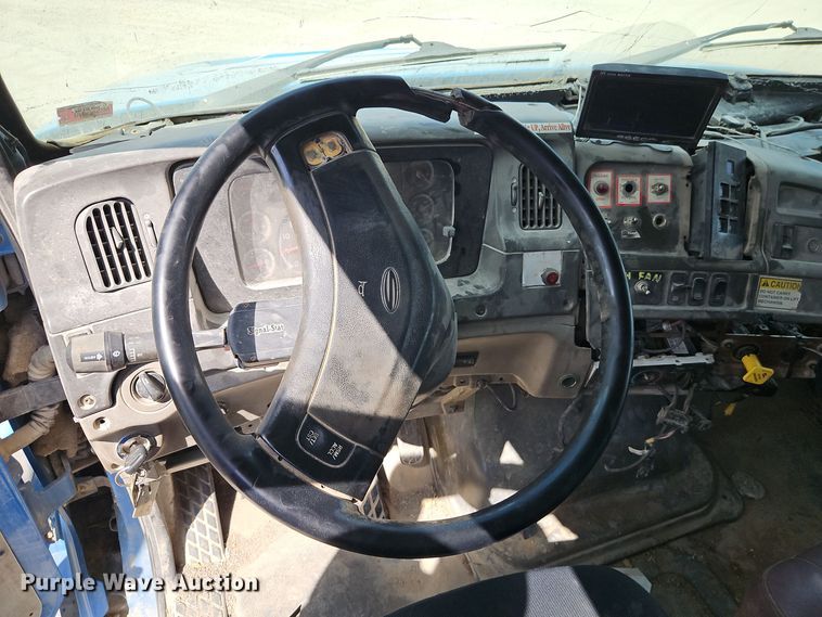 image for item EI8380 2006 Sterling  L9500 refuse truck