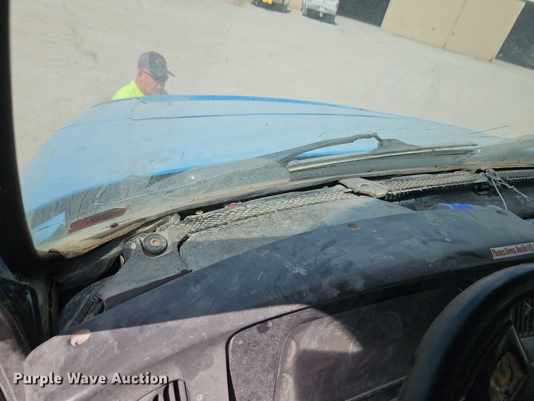 image for item EI8380 2006 Sterling  L9500 refuse truck