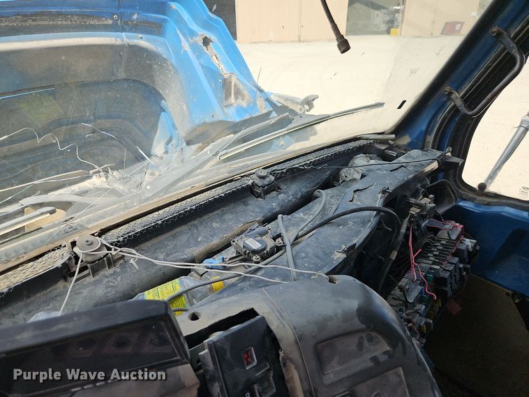 image for item EI8380 2006 Sterling  L9500 refuse truck