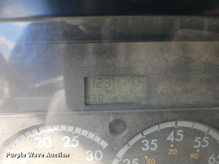 image for item EI8380 2006 Sterling  L9500 refuse truck