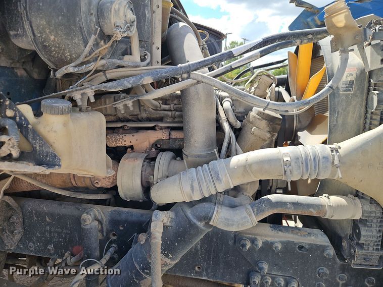 image for item EI8380 2006 Sterling  L9500 refuse truck