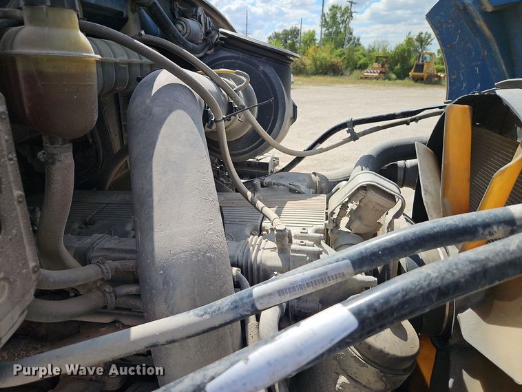 image for item EI8380 2006 Sterling  L9500 refuse truck