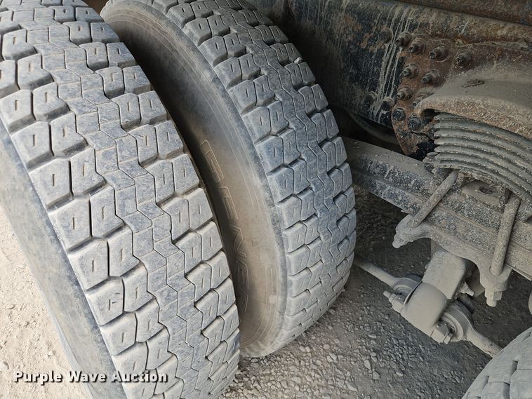 image for item EI8380 2006 Sterling  L9500 refuse truck