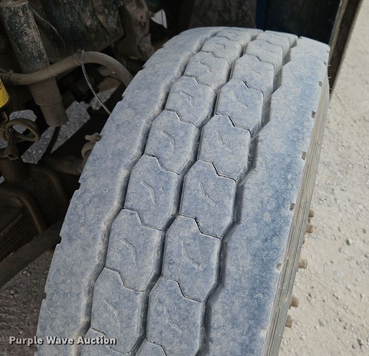 image for item EI8380 2006 Sterling  L9500 refuse truck