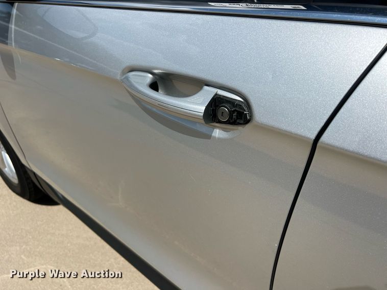 image for item EJ3018 2019 Ford Edge SEL SUV