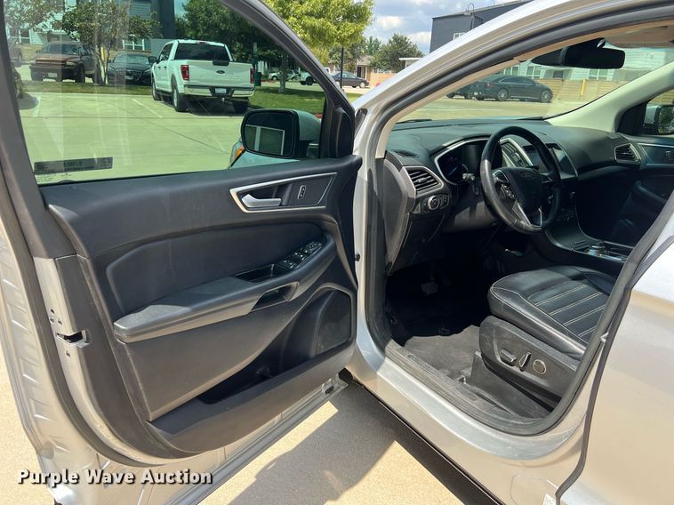 image for item EJ3018 2019 Ford Edge SEL SUV