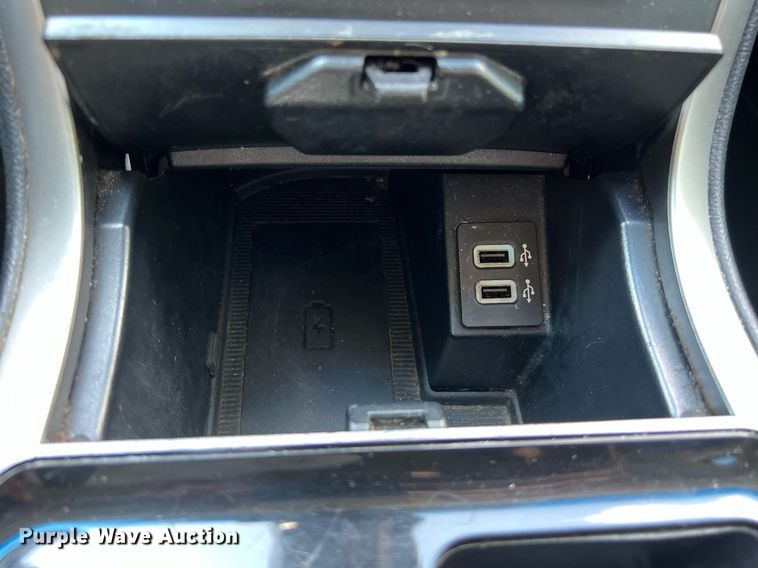 image for item EJ3018 2019 Ford Edge SEL SUV