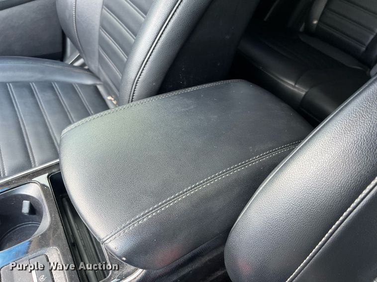 image for item EJ3018 2019 Ford Edge SEL SUV