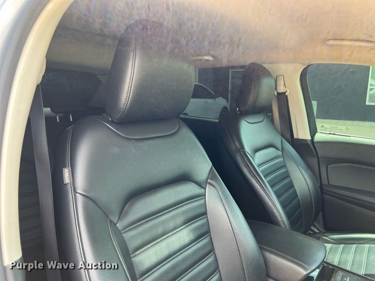 image for item EJ3018 2019 Ford Edge SEL SUV