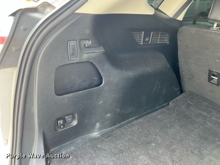 image for item EJ3018 2019 Ford Edge SEL SUV