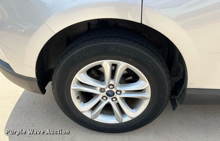 image for item EJ3018 2019 Ford Edge SEL SUV