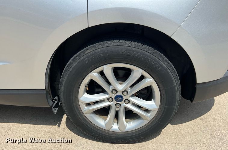 image for item EJ3018 2019 Ford Edge SEL SUV