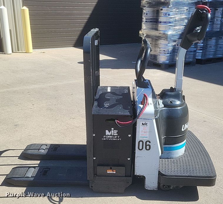 image for item EJ8037 Uni Carriers RPXT2W2G60BV pallet jack