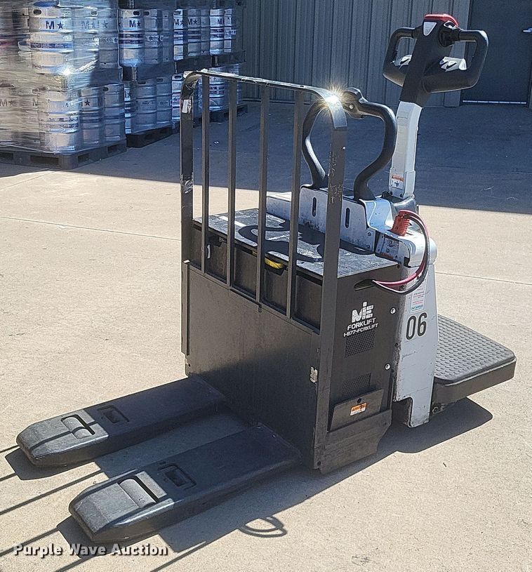 image for item EJ8037 Uni Carriers RPXT2W2G60BV pallet jack