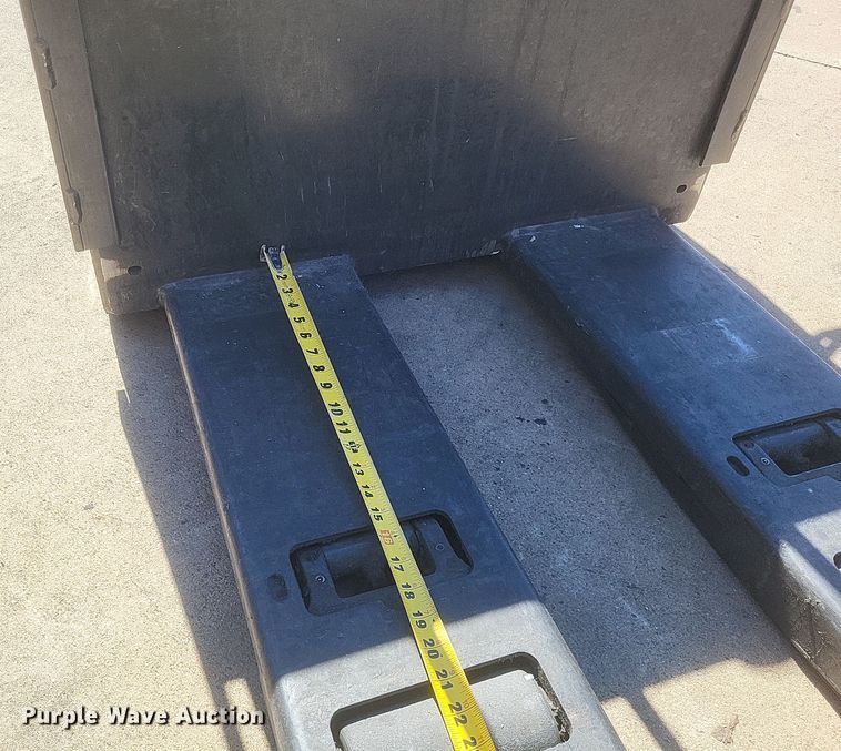 image for item EJ8037 Uni Carriers RPXT2W2G60BV pallet jack