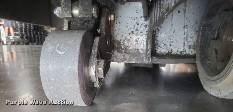 image for item EJ8037 Uni Carriers RPXT2W2G60BV pallet jack