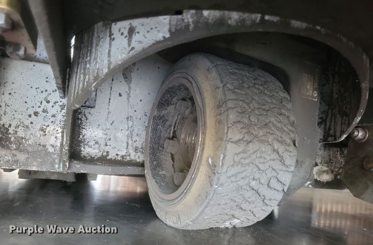 image for item EJ8037 Uni Carriers RPXT2W2G60BV pallet jack